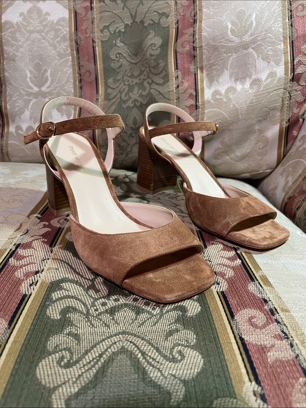 Stuart Weitzman Tia Sandal. Size 10 Women 
N24-21